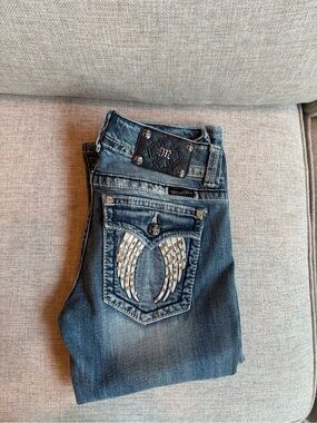 Miss Me Women's Blue Embellished Pocket Capri Jeans
